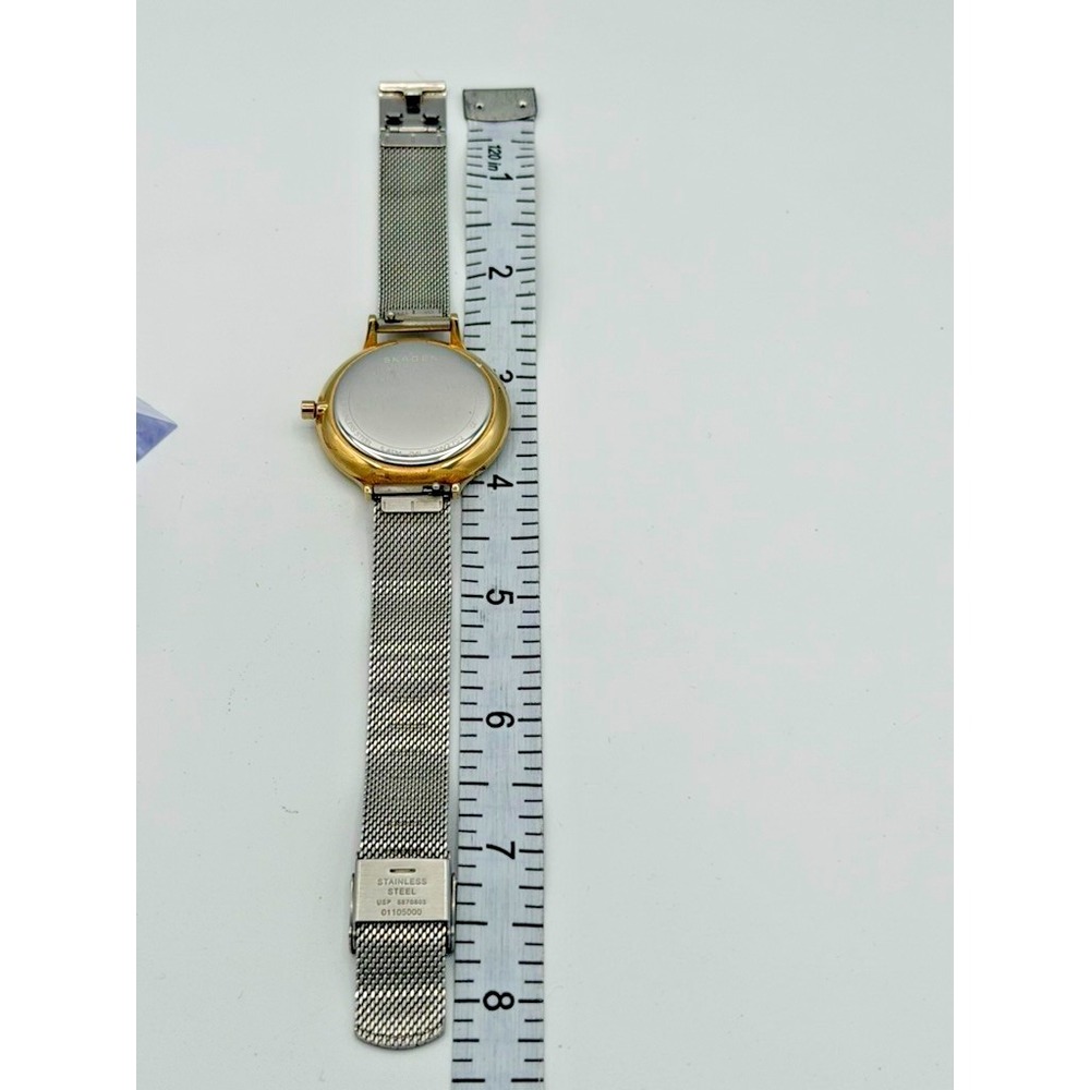 Skagen Women's Watch Gold Tone Case Silver Mesh Band Quartz Minimalist Working - Picture 8 of 8